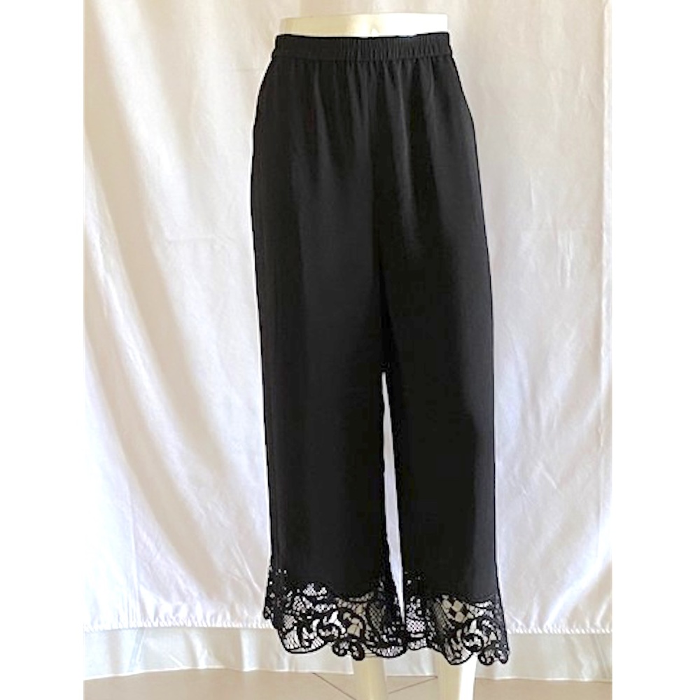 NEW*** Straight/Wide Leg Crop